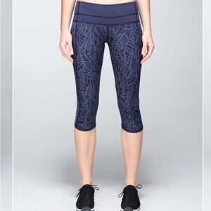 Lululemon Run A Marathon Crop Pretty Palm Blue Gray